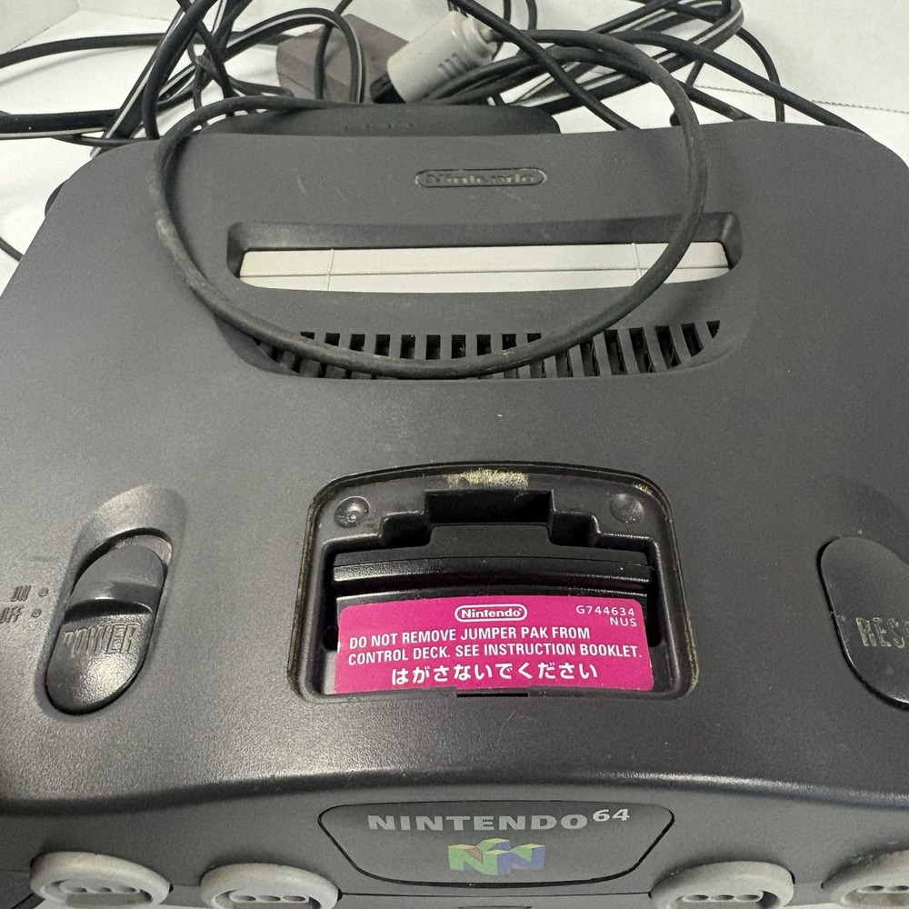 Nintendo 64 Gray Console NUS-001(USA) w/ OEM Controller - TESTED - - Picture 4 of 11